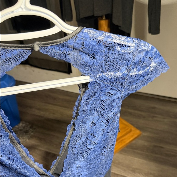 Elegant Lace Deep V-Neck Teddy Bodysuit - Blue - Picture 8 of 8